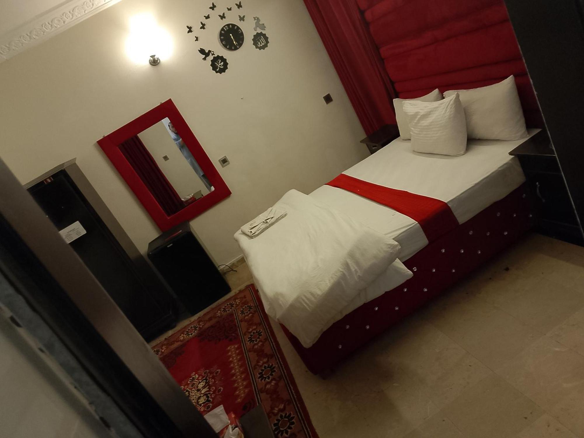Hotel Royal Grand Lahore Eksteriør billede